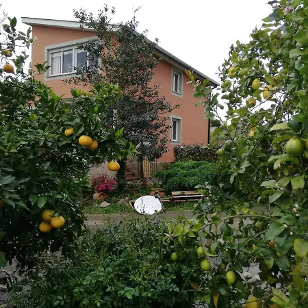 Alojamento de Acomodação e Pequeno-almoço Habitación En Casa Cerca De La Playa *